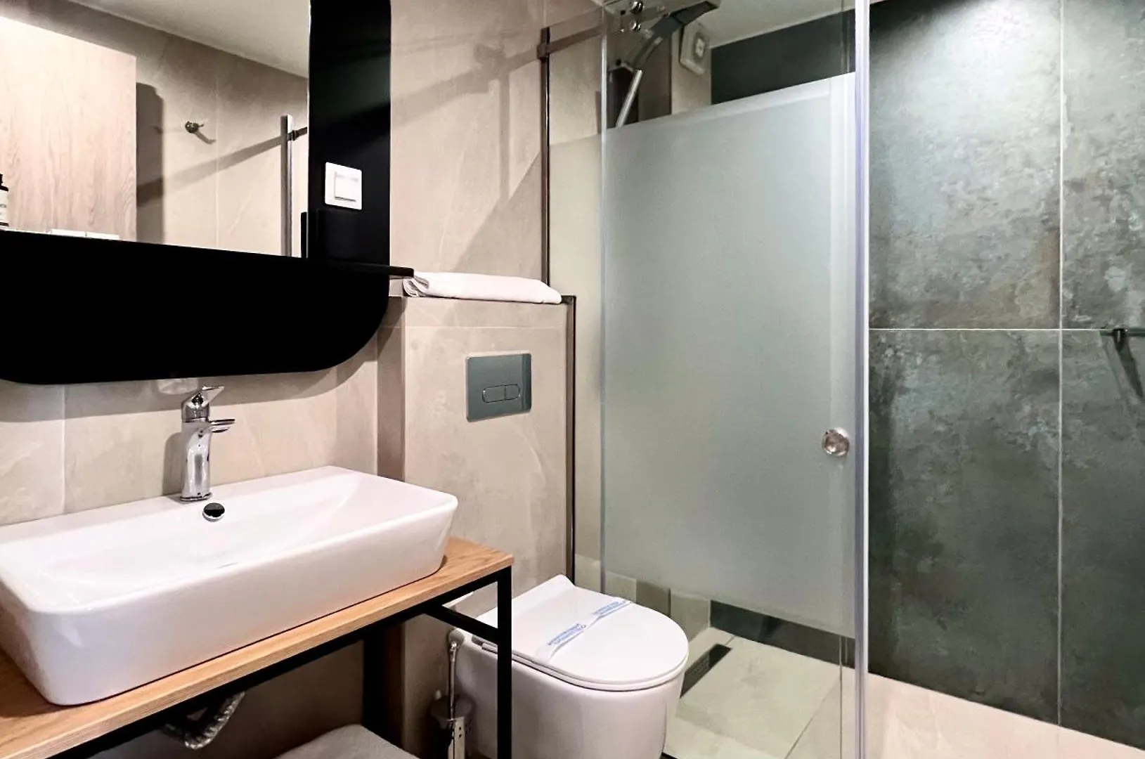 לריסוס La Mer Luxury Apartments